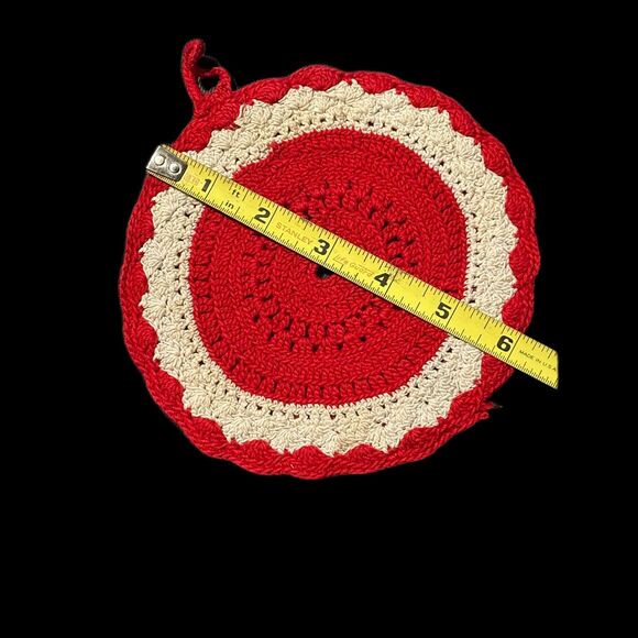 Crocheted Vintage Pot Holders Set of Three - Picture 3 of 8